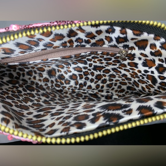 Purse - Picture 2 of 2